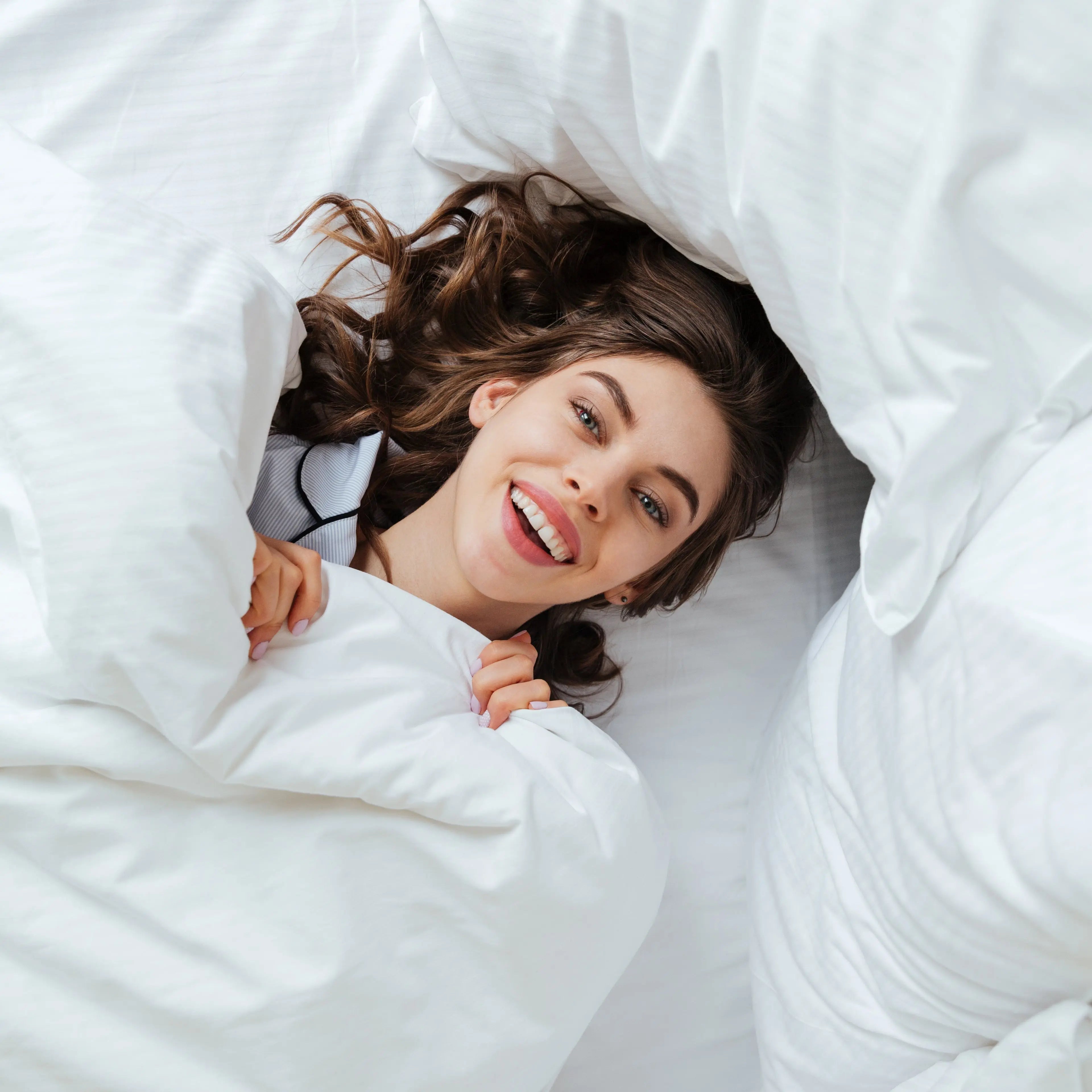 Couette Chaude Premium - Légère et Thermorégulation - Fabriqué en UE, Certifié Oeko-TEX 100 ZenPur